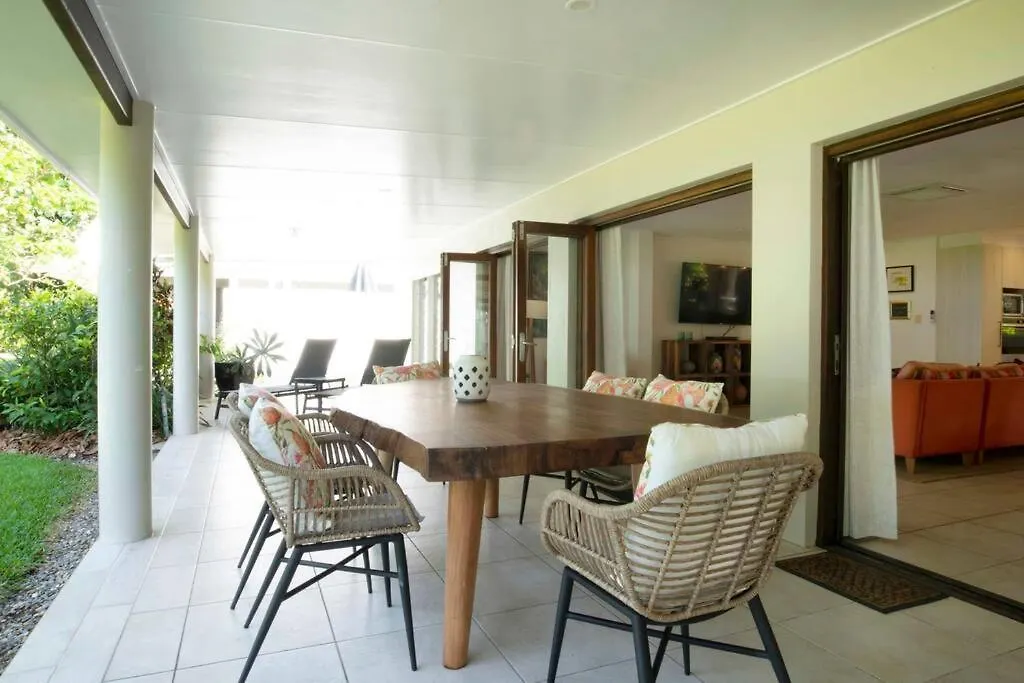 Alani - Absolute Beachfront - Sleeps Up To 10 Mission Beach